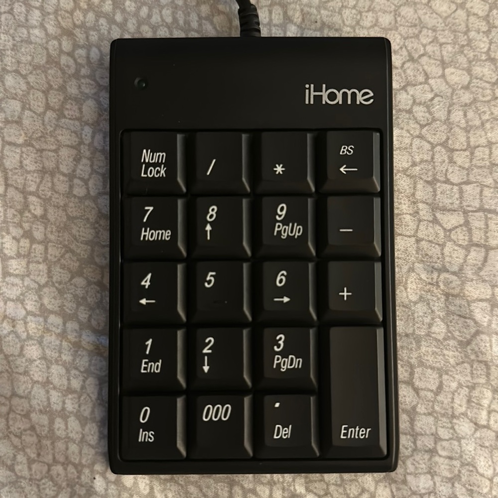 iHome Numeric Keypad (IH-A600KB) wired